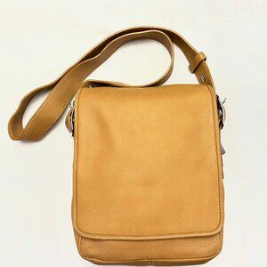 Vintage (1993) Coach Shoulder Bag - Mint Condition - Never Used - Golden Tan